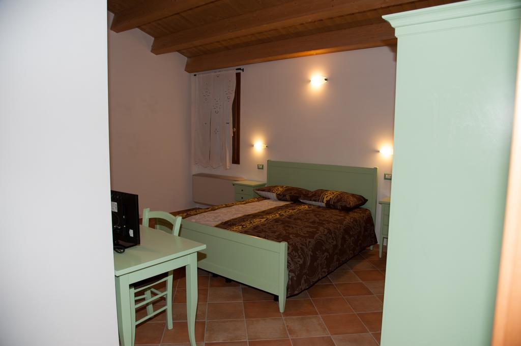 Il Dosso Agriturismo โคดิโกโร ภายนอก รูปภาพ