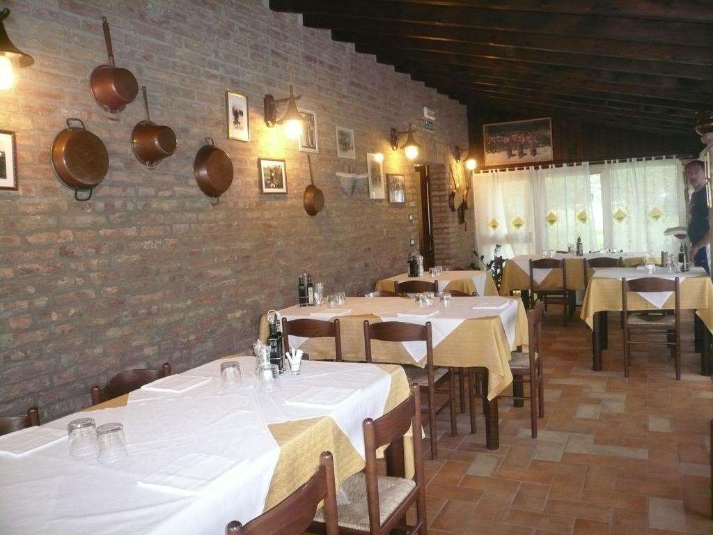 Il Dosso Agriturismo โคดิโกโร ภายนอก รูปภาพ