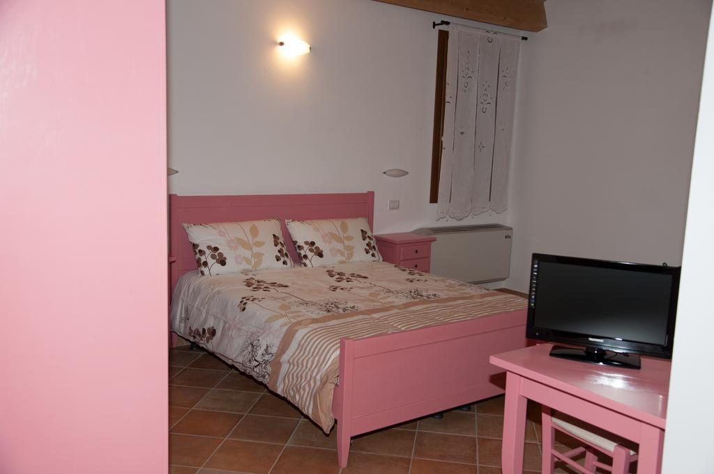 Il Dosso Agriturismo โคดิโกโร ภายนอก รูปภาพ