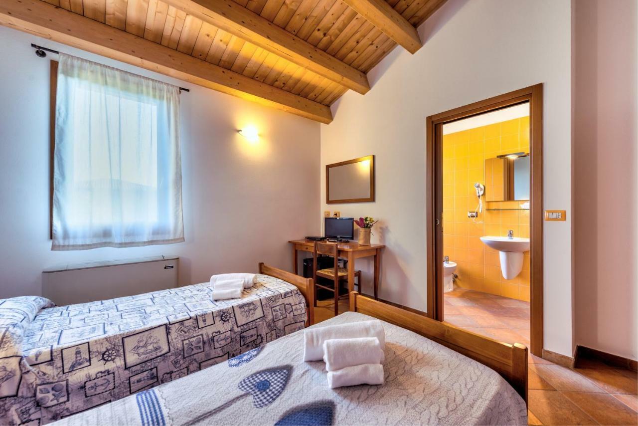 Il Dosso Agriturismo โคดิโกโร ภายนอก รูปภาพ